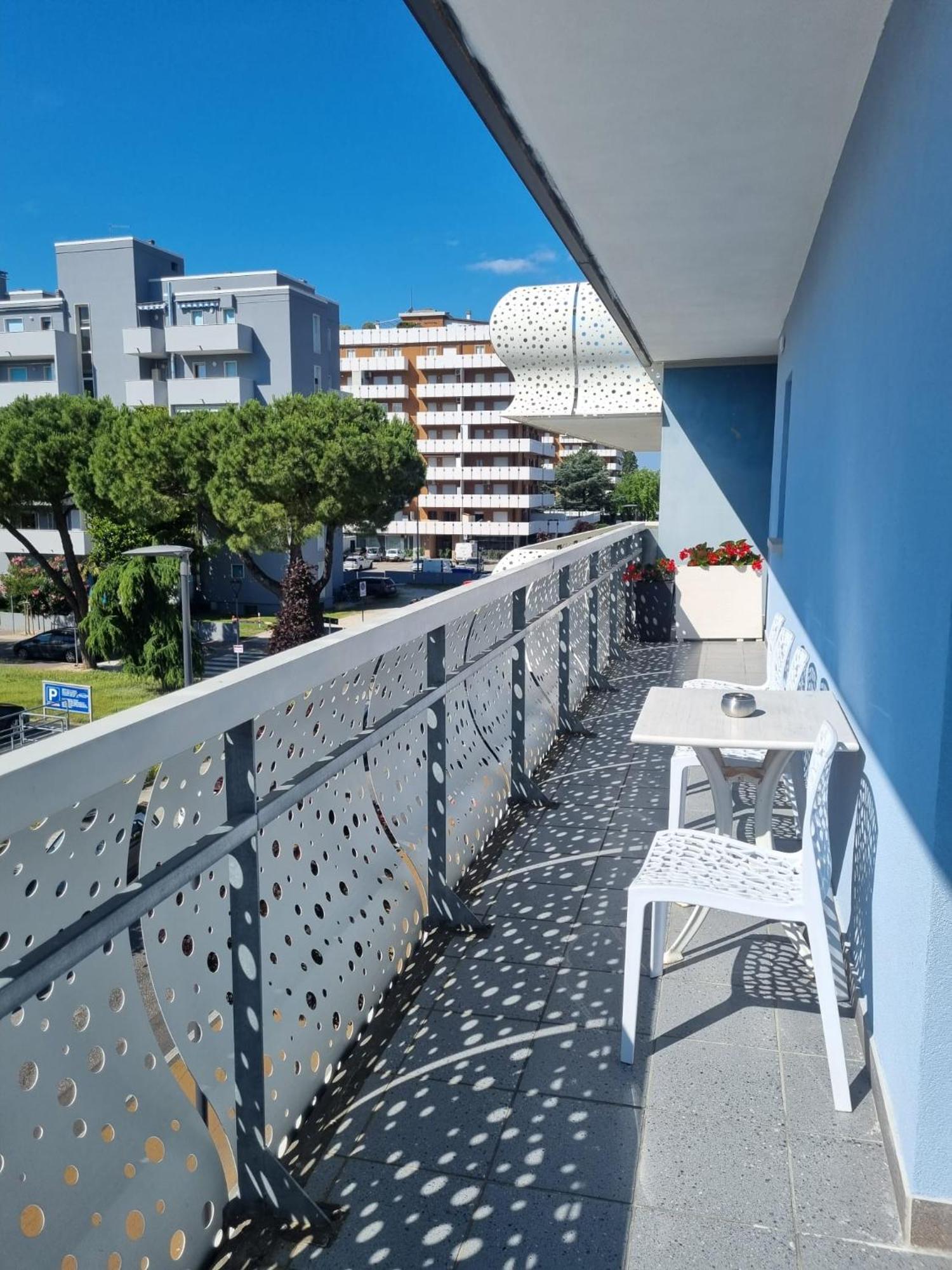 Appart-Hotel Holiday Lignano Sabbiadoro Extérieur photo