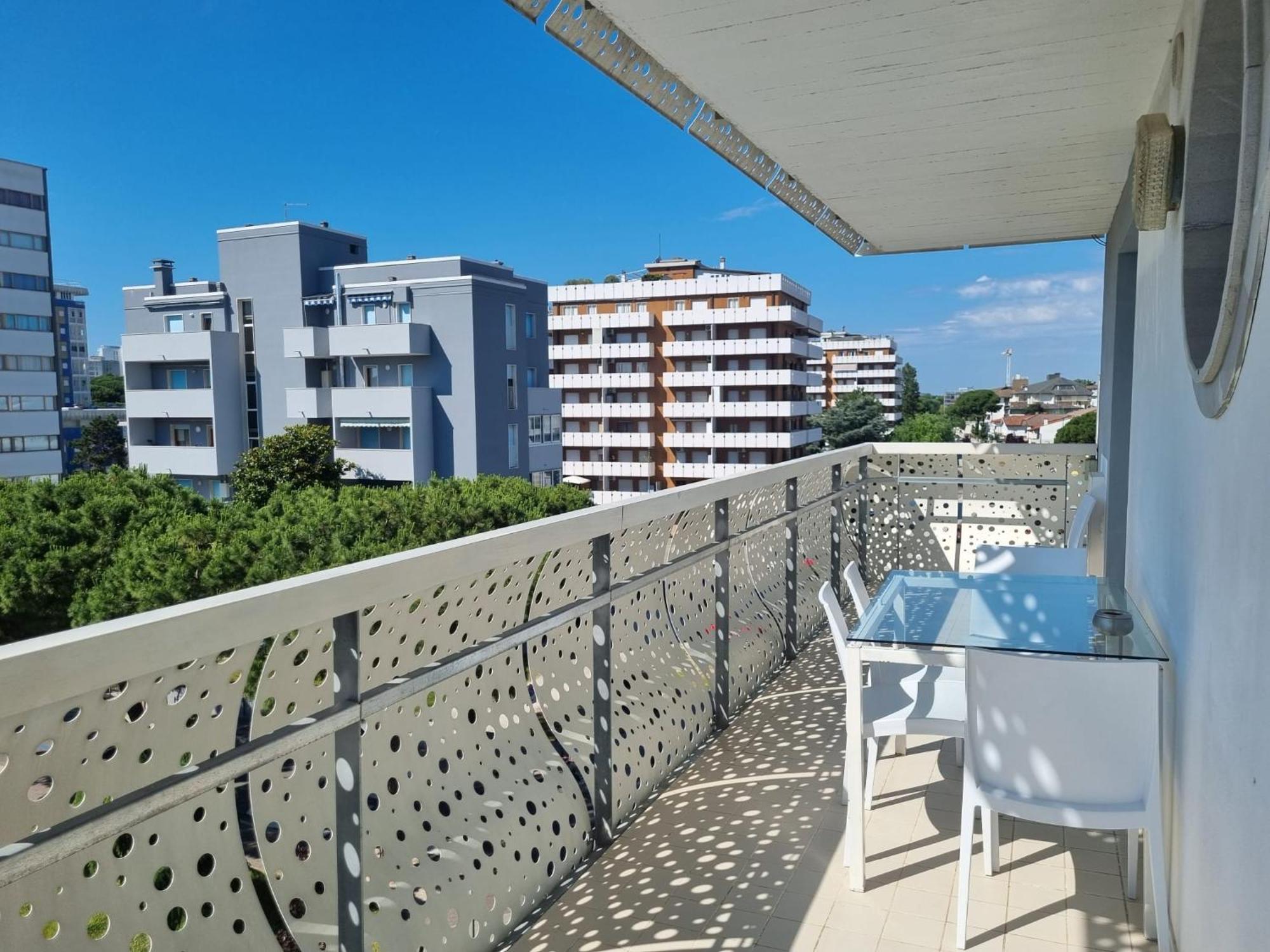 Appart-Hotel Holiday Lignano Sabbiadoro Extérieur photo