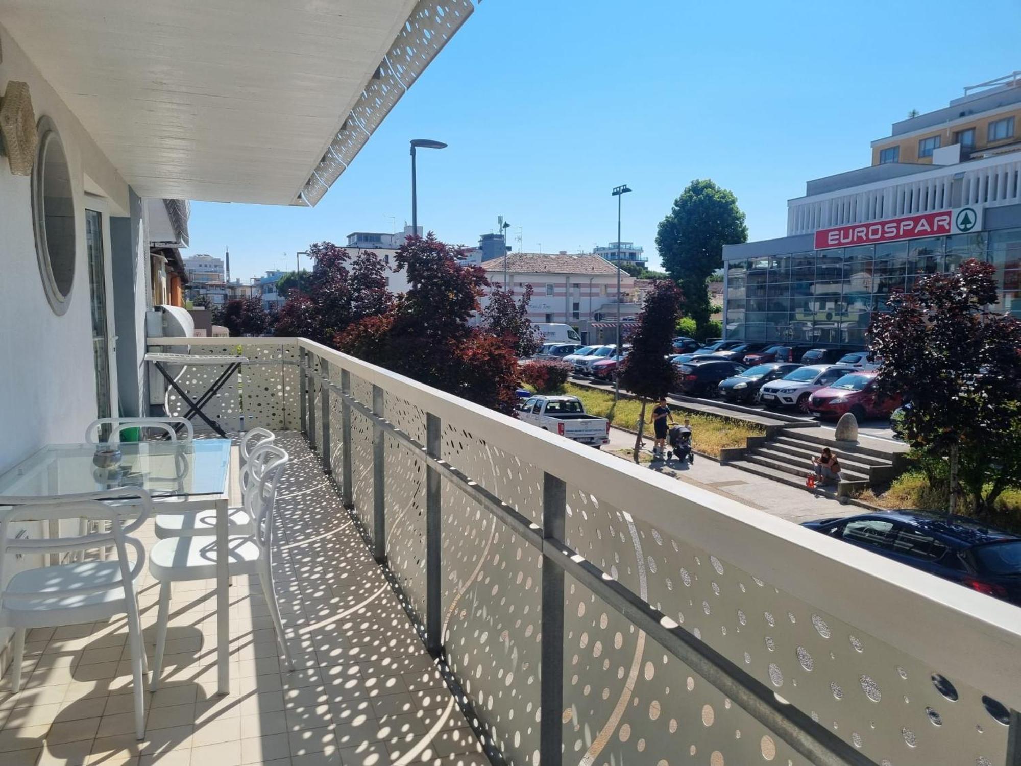 Appart-Hotel Holiday Lignano Sabbiadoro Extérieur photo