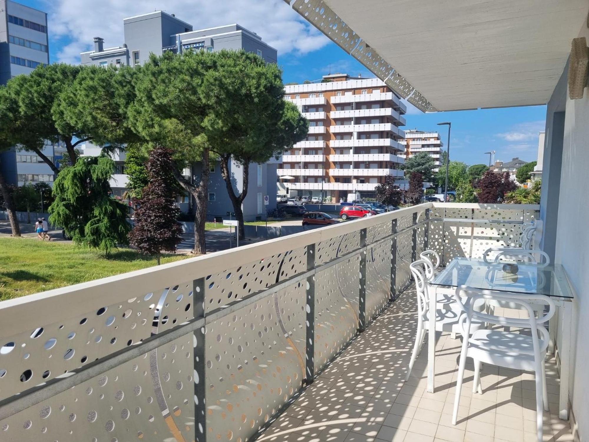 Appart-Hotel Holiday Lignano Sabbiadoro Extérieur photo